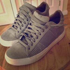 Susina Sneakers- never worn!